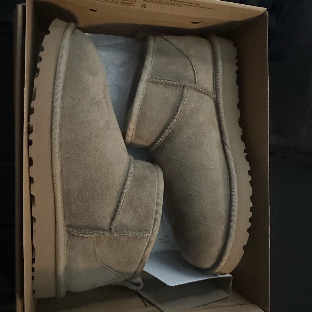UGGs Classic Ultra mini antelope